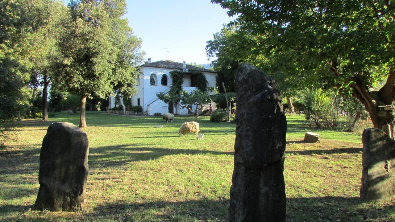 Agriturismo "Borgo Madonna Degli Angeli" - Charming Cottages In The Gardens ! Tocco da Casauria Eksteriør bilde