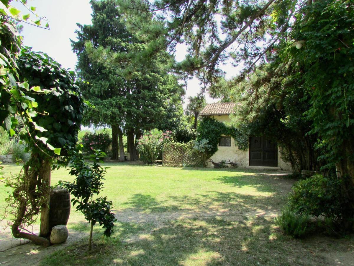Agriturismo "Borgo Madonna Degli Angeli" - Charming Cottages In The Gardens ! Tocco da Casauria Eksteriør bilde
