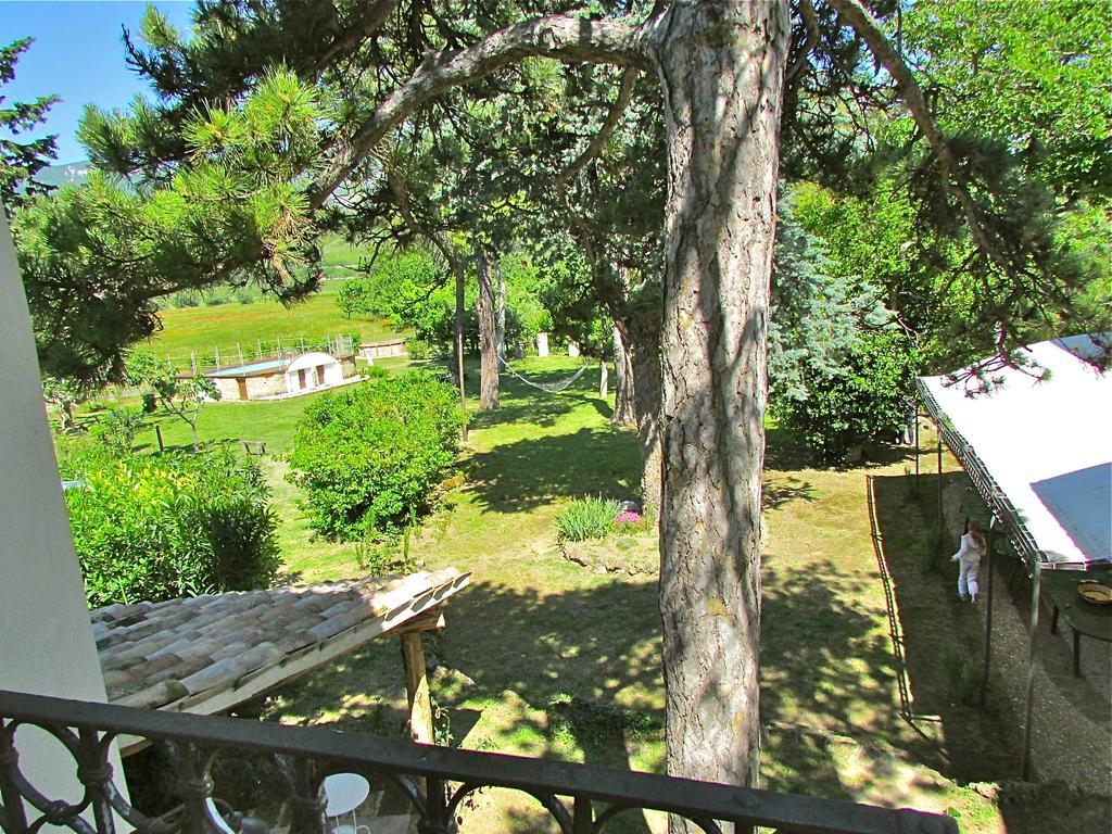 Agriturismo "Borgo Madonna Degli Angeli" - Charming Cottages In The Gardens ! Tocco da Casauria Eksteriør bilde